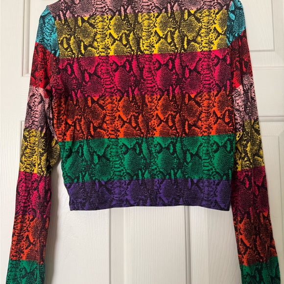 Alice + Olivia Multicolor Striped Snake Print Crop Top - Picture 3 of 4